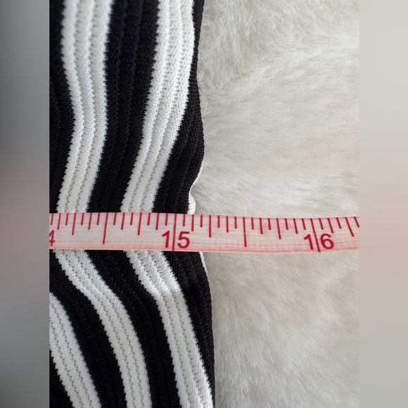 NWT Francesca’s B&W Striped Shift Dress, Size Large - Picture 10 of 11